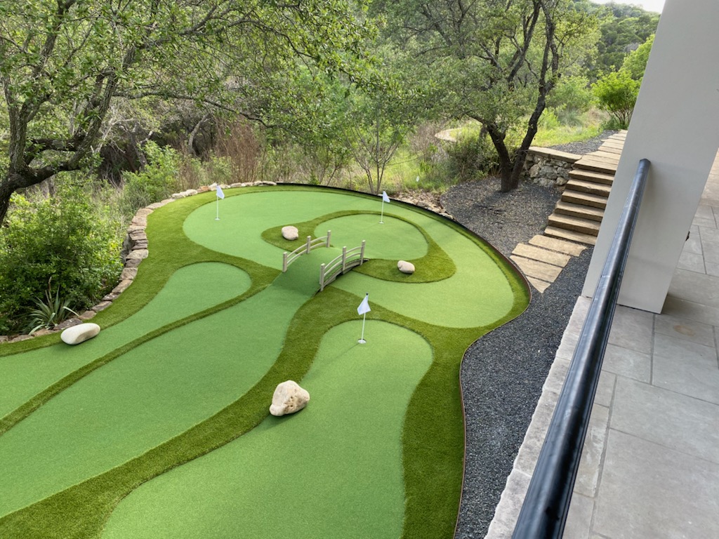 Use creative obstacles for your Oakley mini golf course